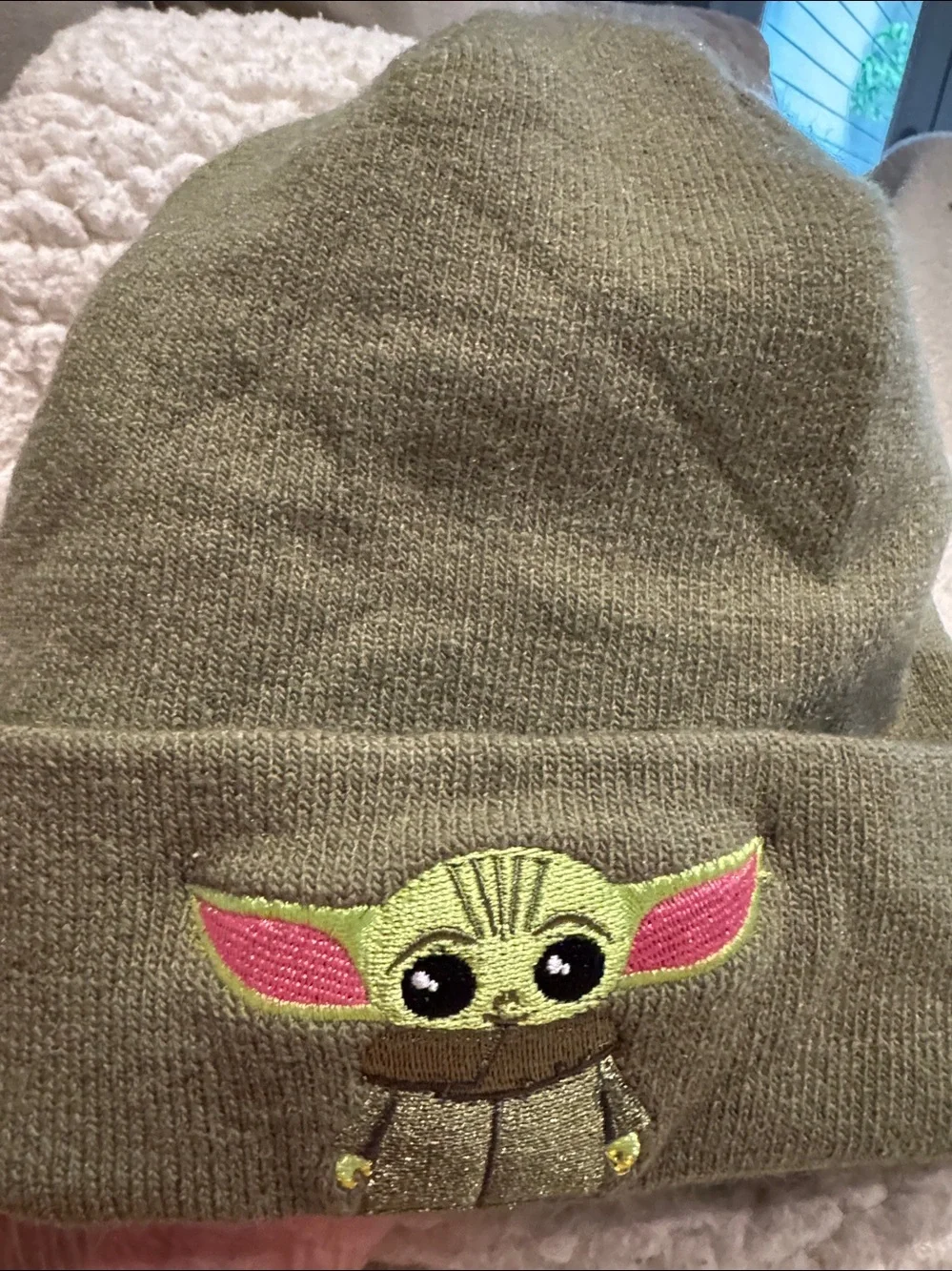 Star Wars beanie with grogu mandolorian hat osfm